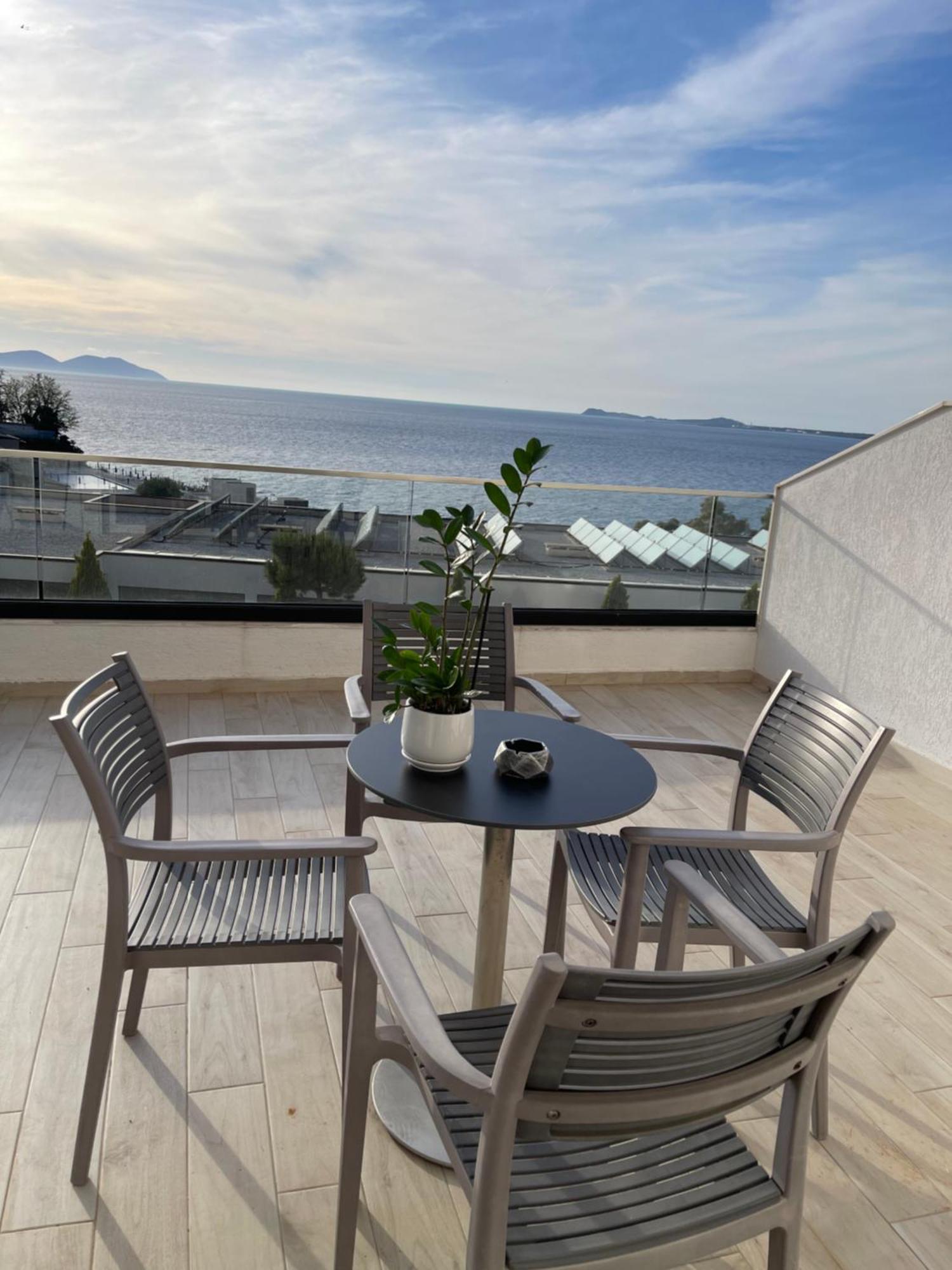 Perla Luxury Apartment - Private Patio & Parking Vlora Kültér fotó